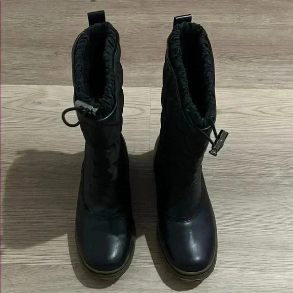 Coach winter boots - Picture 1 of 3